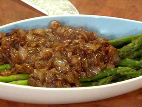 Asparagus-Caramelized Onion Salad