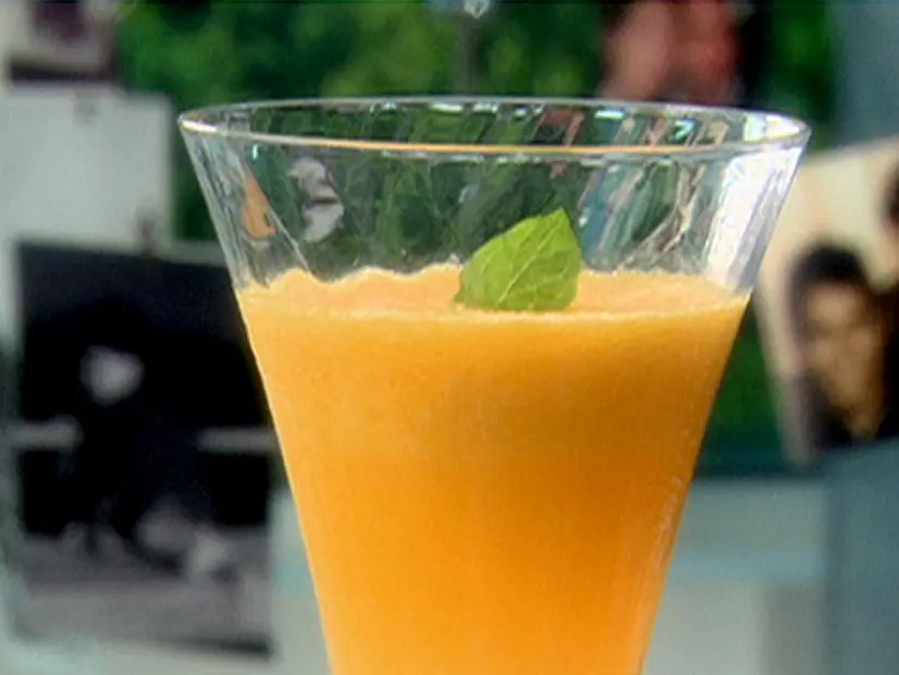 IY-0205
Mandarin Orange Champagne Cocktail