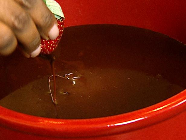 Spiced Chocolate Fondue with Fresh Strawberries