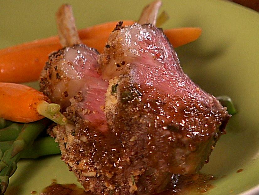 RB-0110
Crusted Rack of Lamb with Jus and Baby Carrot and Asparagus