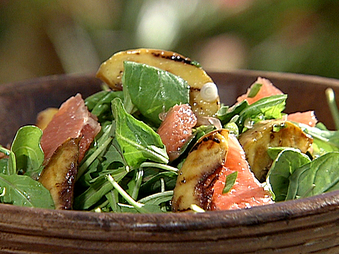 Grilled Peach Salad With Grapefruit Vinaigrette Recipe - Chef's 