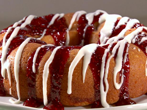 Raspberry-Swirl Mini Bundt Cakes Recipe