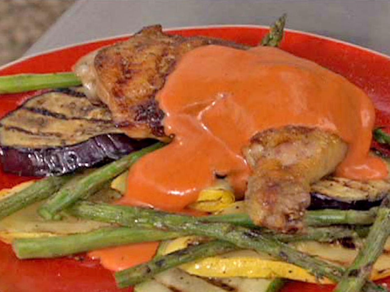 Woodfire Veggie Bowl with Smokey Red Bell Pepper Sauce