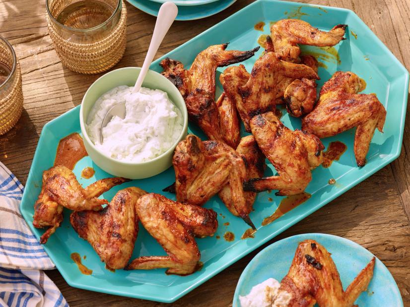 Grilled Chicken Wings With Spicy Chipotle Hot Sauce And Blue Cheese Yogurt Dipping Sauce Recipe Bobby Flay Food Network,Bread Storage