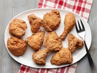 Sunny Anderson's Cider-Brined Fried Chicken for the It's Sunny-time episode of Cooking for Real, as seen on Food Network.