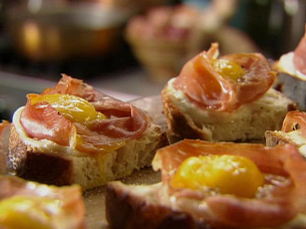"Mother Hen" Toast: Gallina De Madre