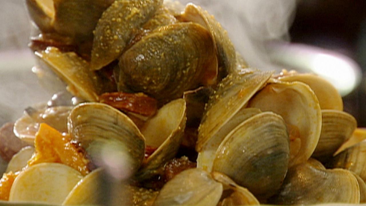 Steamed Clams With Chorizo
