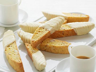 CCEDI102F_almond-and-lemon-biscotti-dipped-in-white-chocolate-re