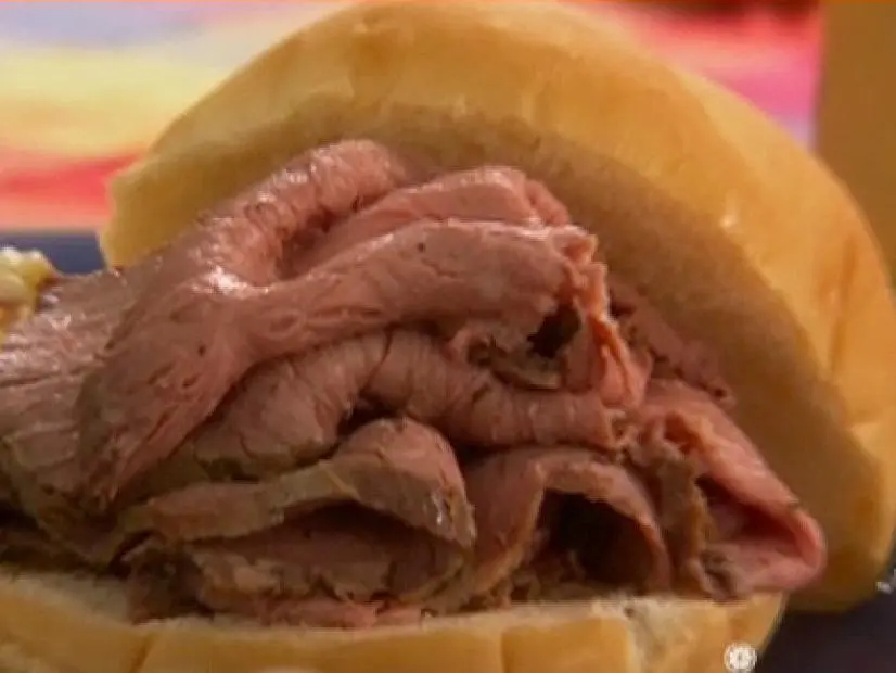 IY0303Cilantro-Crusted Roast Beef Sandwich