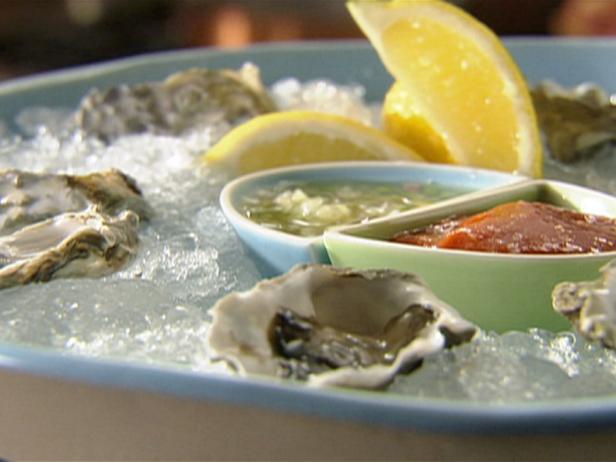 aflange personificering Emotion Raw Oysters on the Half Shell with Cucumber Mignonette Recipe | Tyler  Florence | Food Network