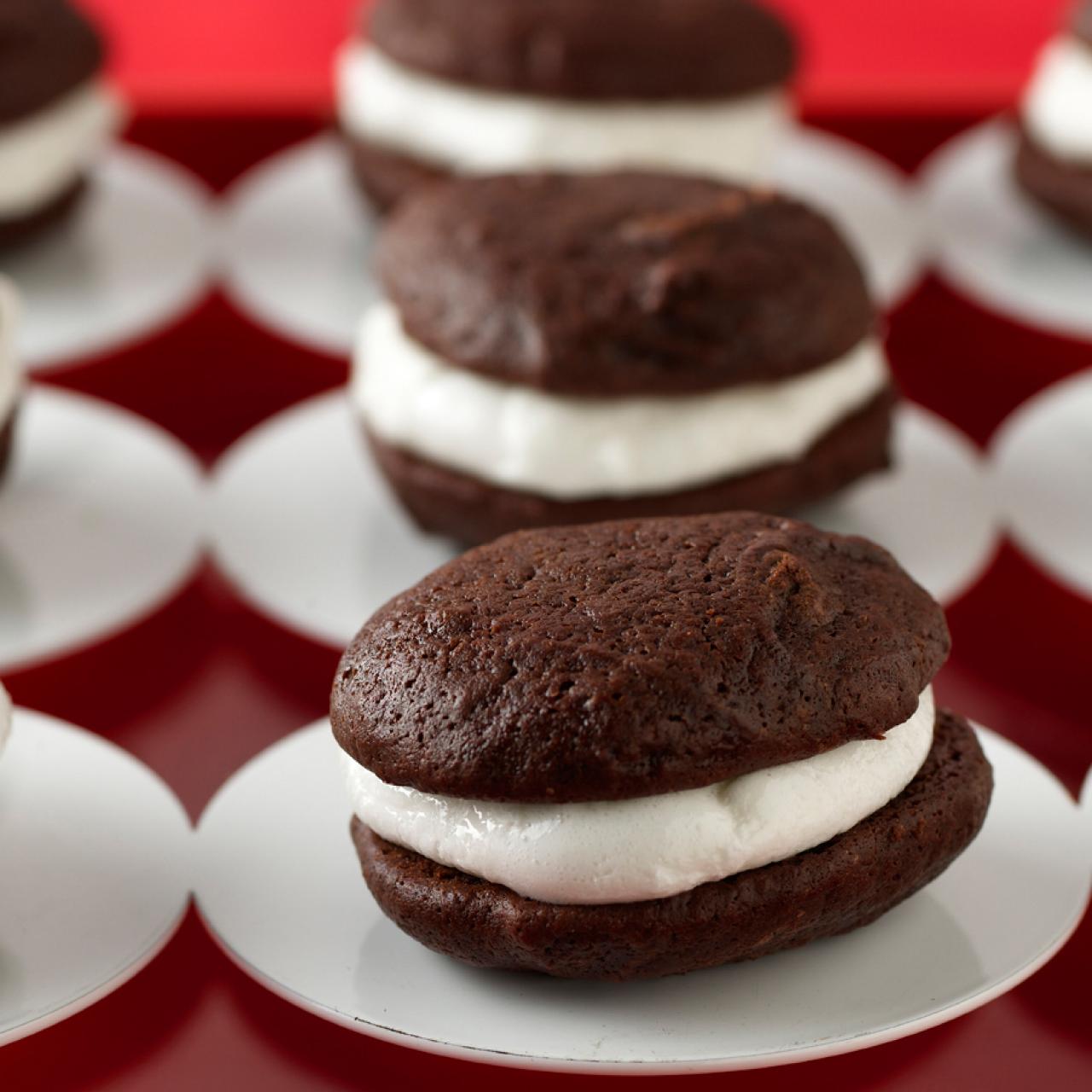 Classic Whoopie Pie Recipe with Filling - Pretty. Simple. Sweet.