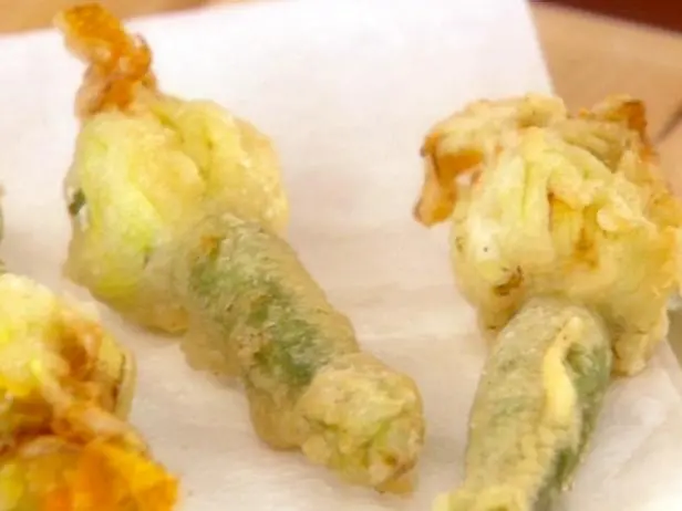 Cheese-Stuffed Zucchini