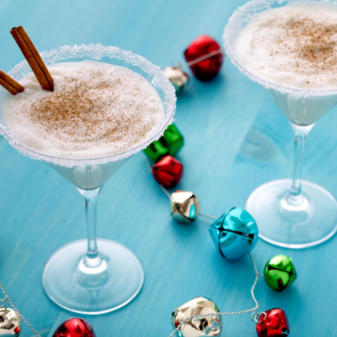 https://food.fnr.sndimg.com/content/dam/images/food/fullset/2009/1/5/0/SH1C12_Santa-Sleigh-Cocktail.jpg.rend.hgtvcom.1280.1280.suffix/1382538879173.jpeg