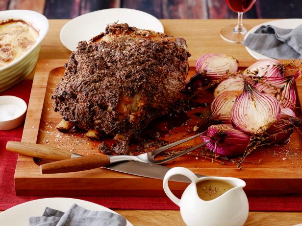 Roast Prime Rib of Beef with Horseradish Crust_image