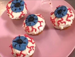 Eyeball Mini Cakes