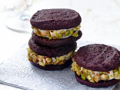 Chocolate Cannoli Sandwich Cookies