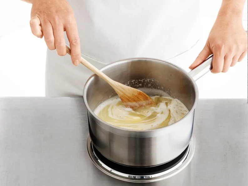 Blending a Wet Mixture in a Sauce Pan
