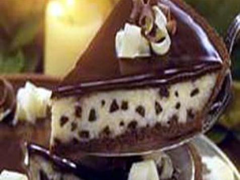 Chocolate Chip Cheesecake with Chocolate Glaze Topping