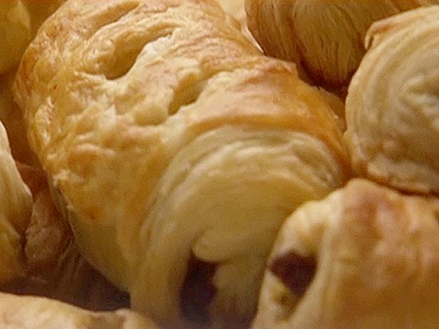 Chorizo Rolls with "Guachup"