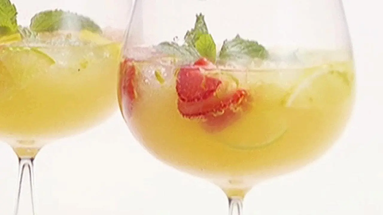 Champagne Sangria