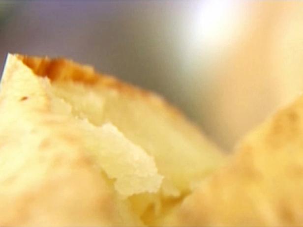Baked Potatoes with Yogurt and Sour Cream