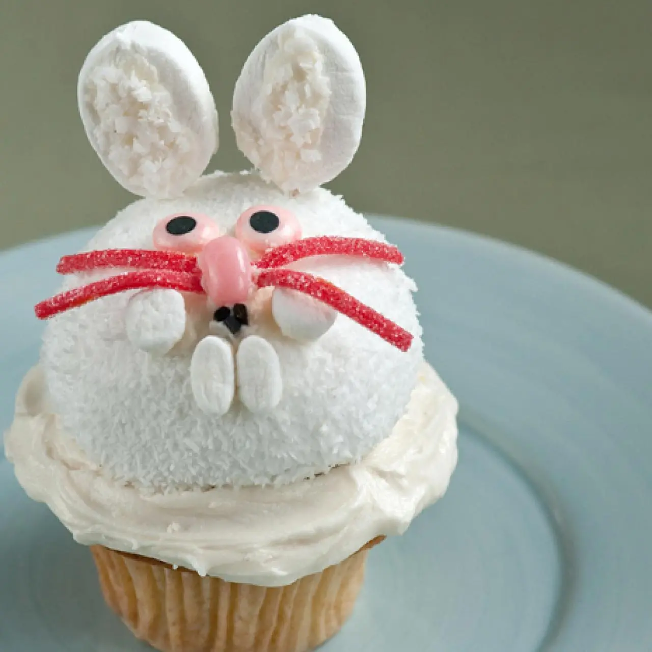 Snow Bunny Cupcake