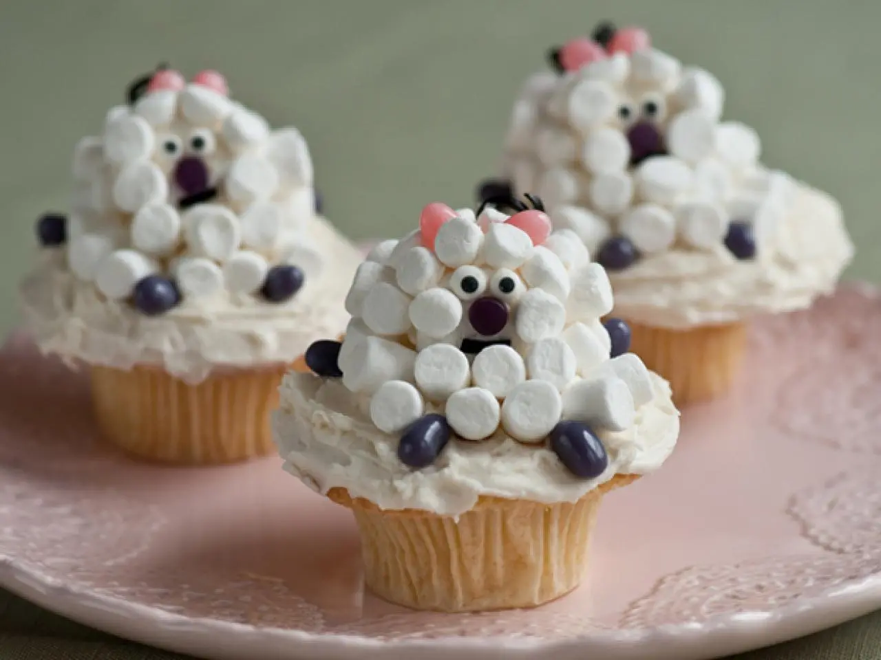 Little Lamb Cupcake