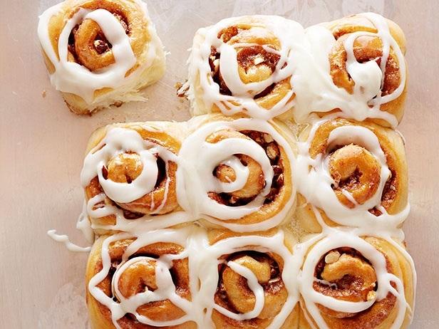 Hazelnut Cinnamon Rolls image