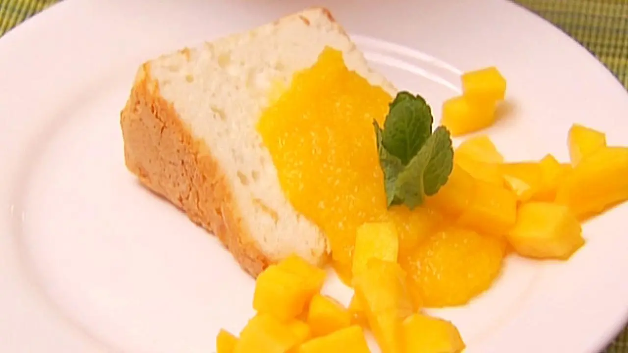 Angel Food with Mango Sauce