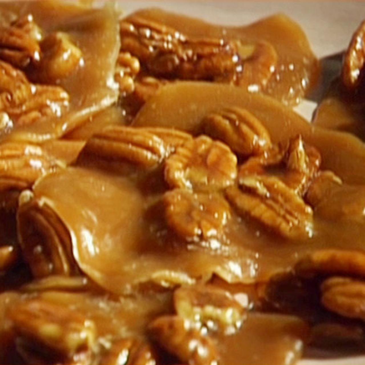 The BEST Southern Praline Pecans Recipe