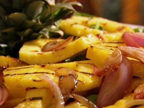Grilled Pineapple and Onion Salad