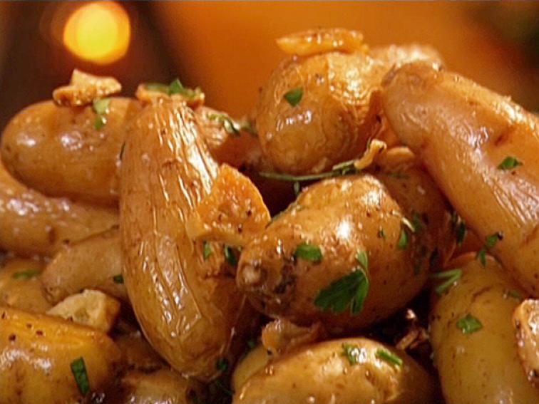 Roasted Garlic Fingerling Potatoes Recipe The Neelys Food Network