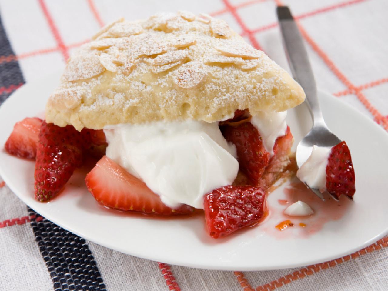 Strawberry Shawty — Lady B's Cakes