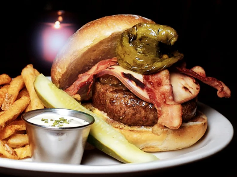 Royal Burger/Angus Burger