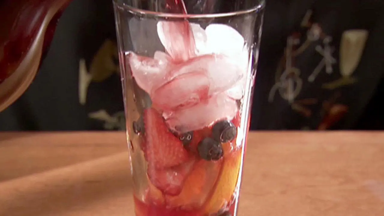 How to Make Sangria