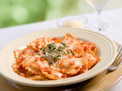 Whole Wheat Cheese Ravioli with Garlic Herb Sauce and Fresh Basil