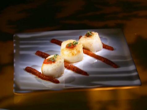 Sauteed Scallops with a Spicy Piquillo Pepper Puree