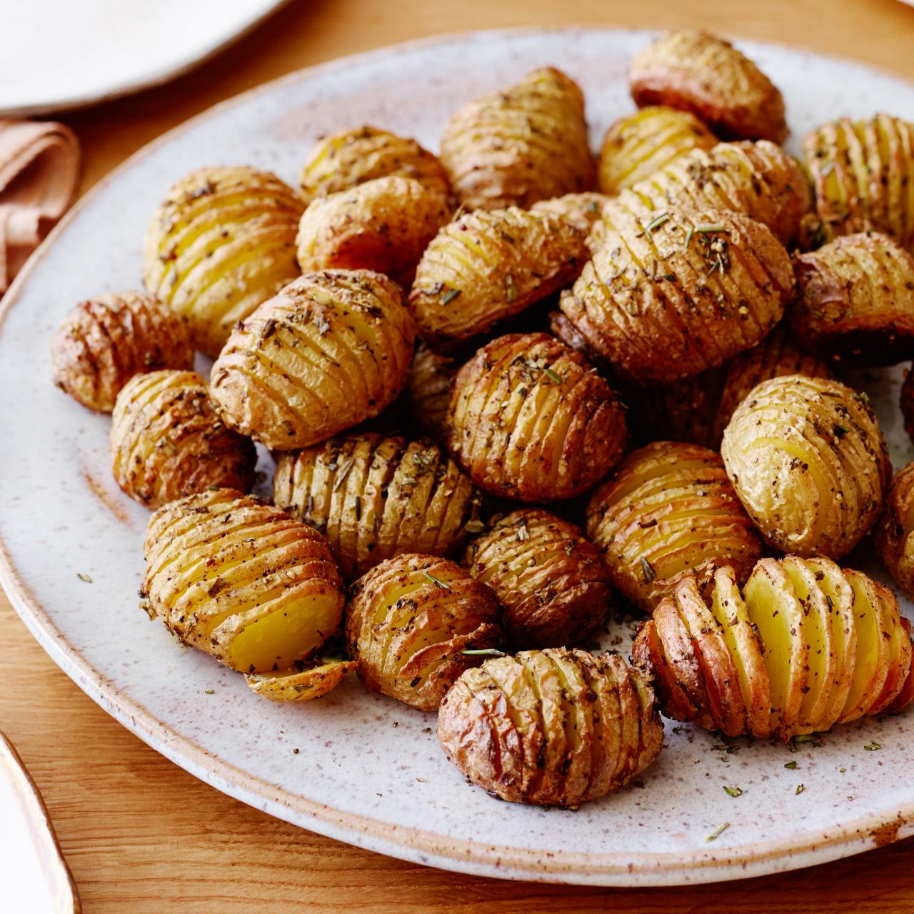 Rosemary-Garlic Hasselback Potatoes Recipe 