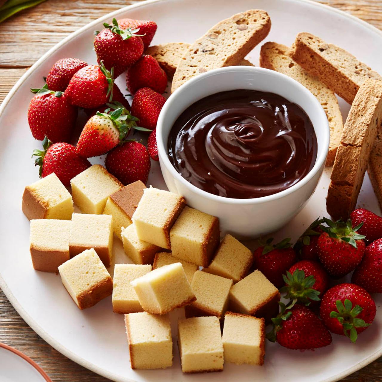 How to Make Chocolate Fondue Just Like Melting Pot - Oh So Delicioso