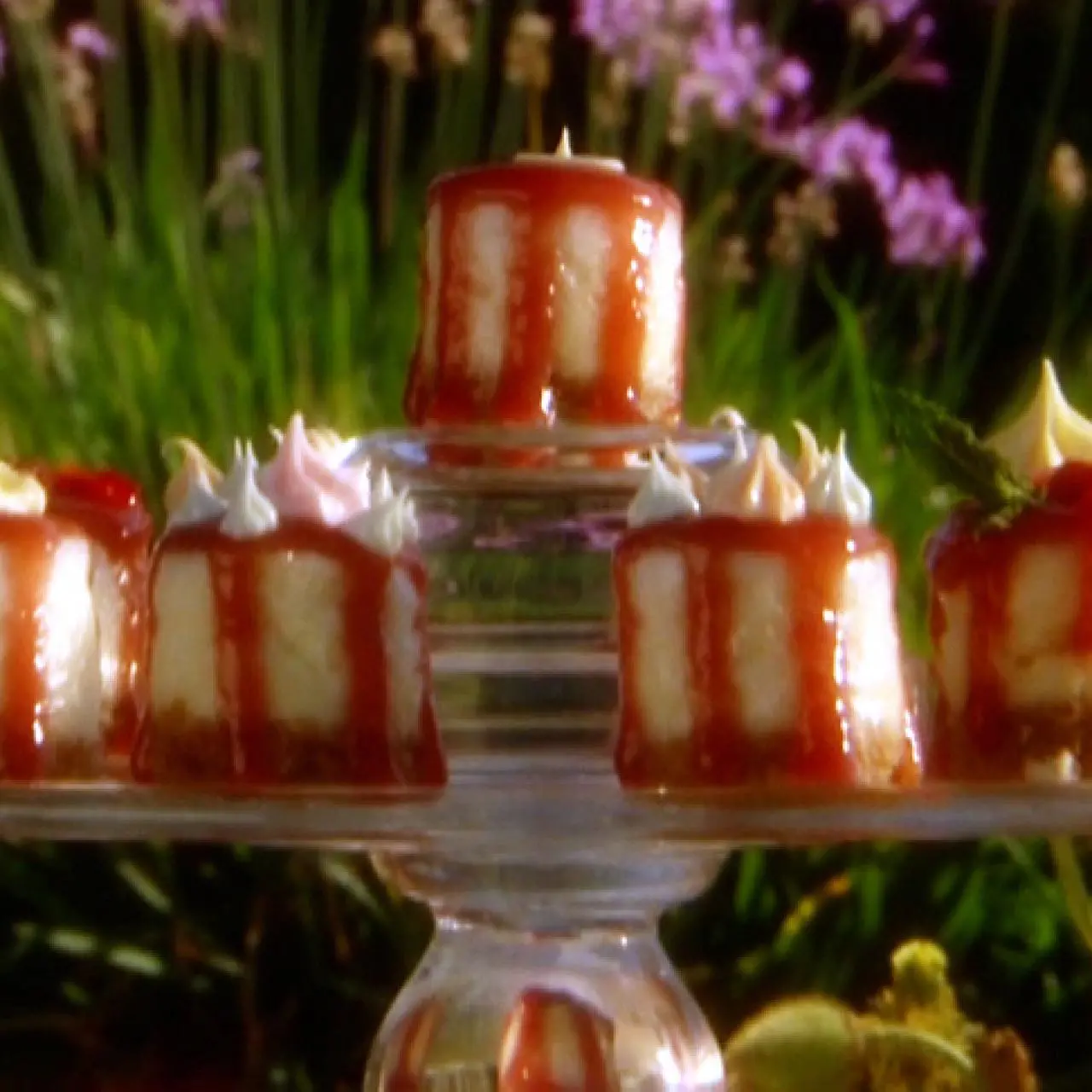 【ほぼ新品】stina petit fours strawberry M ほぼ新品】stina petit fours strawberry M Cheesecake Petit Fours