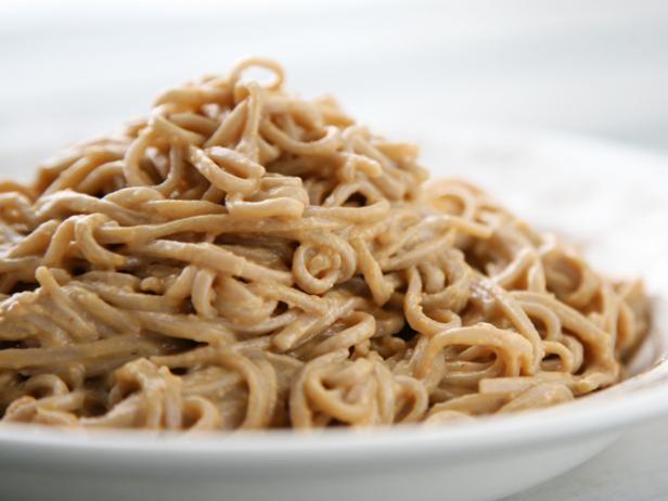 Sesame Peanut Soba Noodle Salad