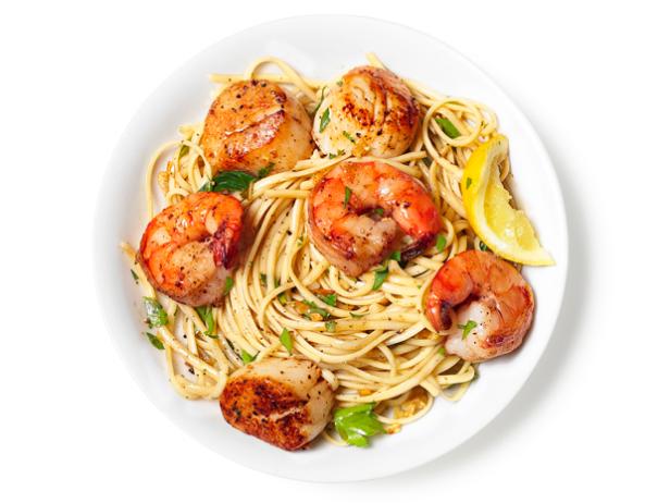 Shrimp and Scallop Scampi with Linguine_image
