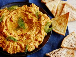 Dill Hummus and Toasted Pita Wedges