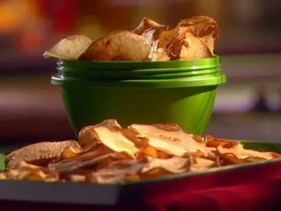 Spiced Apple Chips Recipe | Damaris Phillips | Food Network