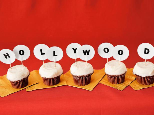 Hollywood Sign Cupcakes