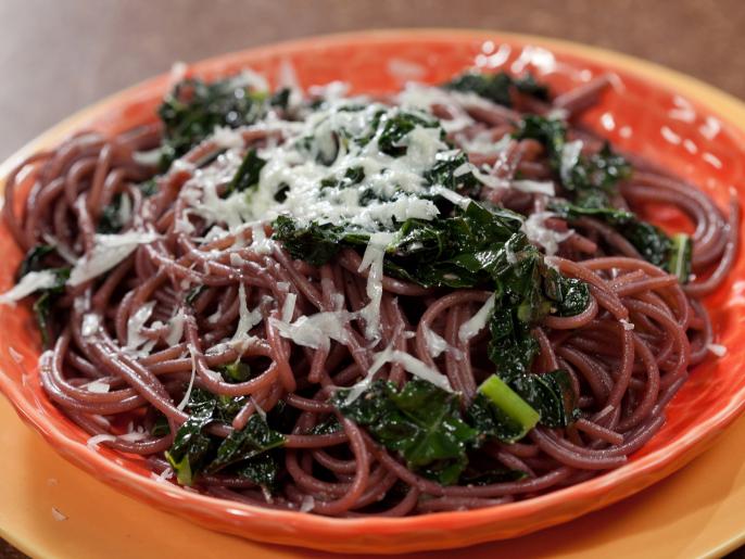 Drunken Spaghetti with Black Kale Recipe Rachael Ray Food Network