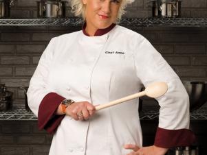Anne Burrell Leads Team Red On Worst Cooks