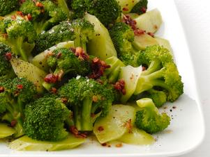 Lemony Broccoli With Anchovies For Weeknight Side