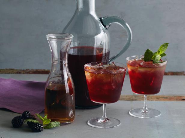 Blackberry-Bourbon Iced Tea image