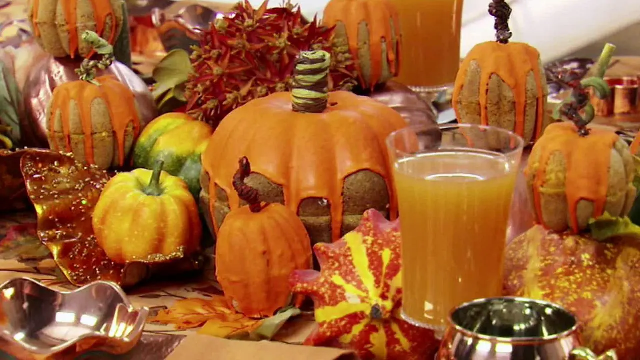 Pumpkin Cake Centerpieces